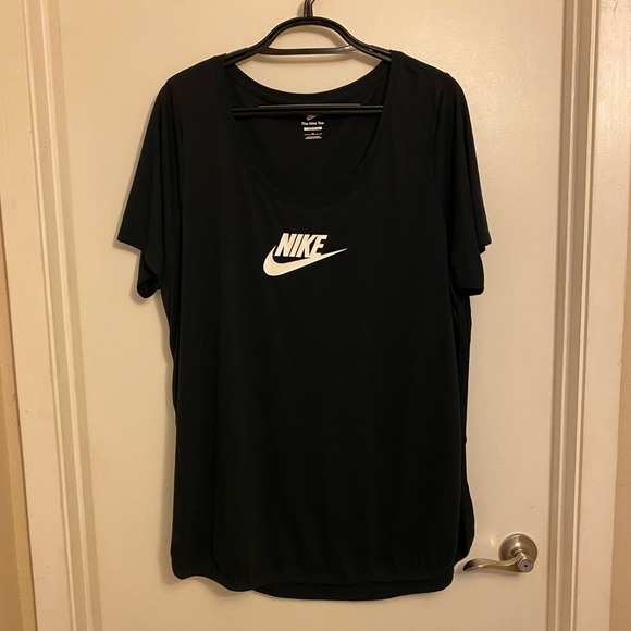 Nike Black Loose Fit T-Shirt Extra long - Picture 1 of 6